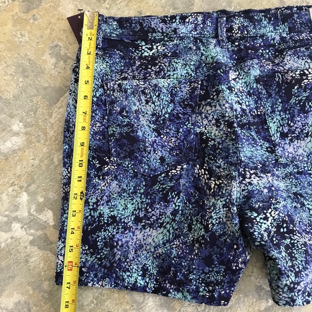 Gloria Vanderbilt Shorts, Blue Speckled, 16, NWT - Picture 7 of 11